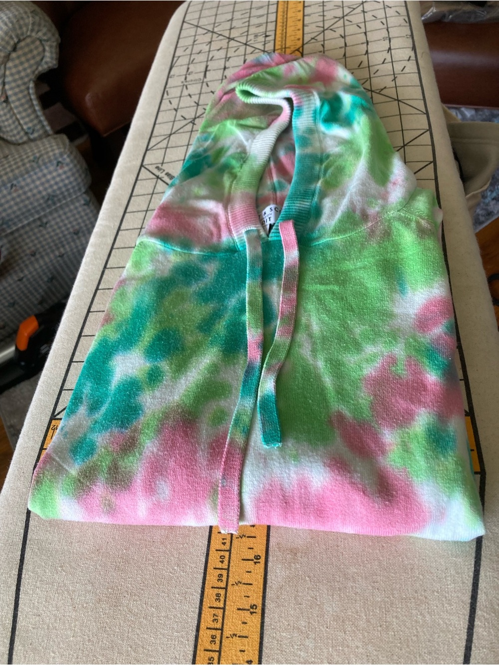Scott & Scott London Edit brand Tie-Dye Hooded Sweater - Pink, Green & Teal